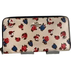 Coach accordion zip long continental wallet with Tea Rose Floral Printed canvas